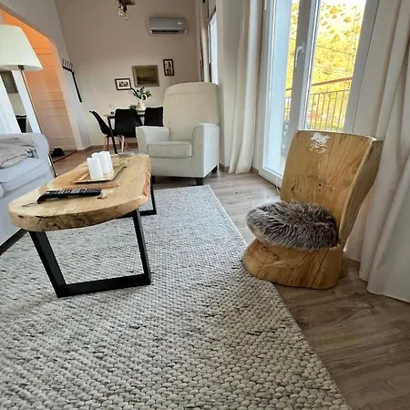 度假居 «έλα…δάρα» Daras