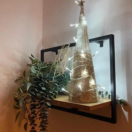 «έλα…δάρα» *