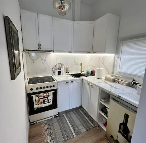 «έλα…δάρα» *